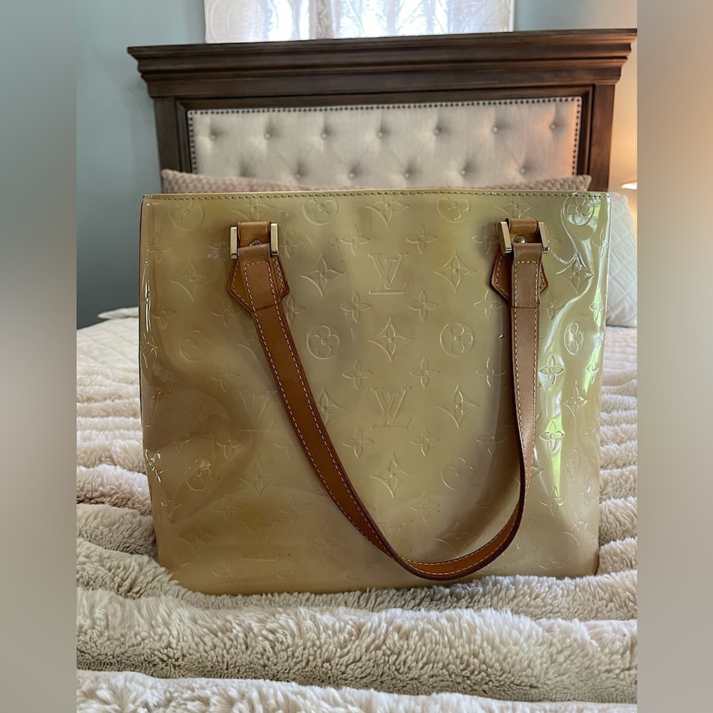 authentic LOUIS VUITTON Vernis Houston